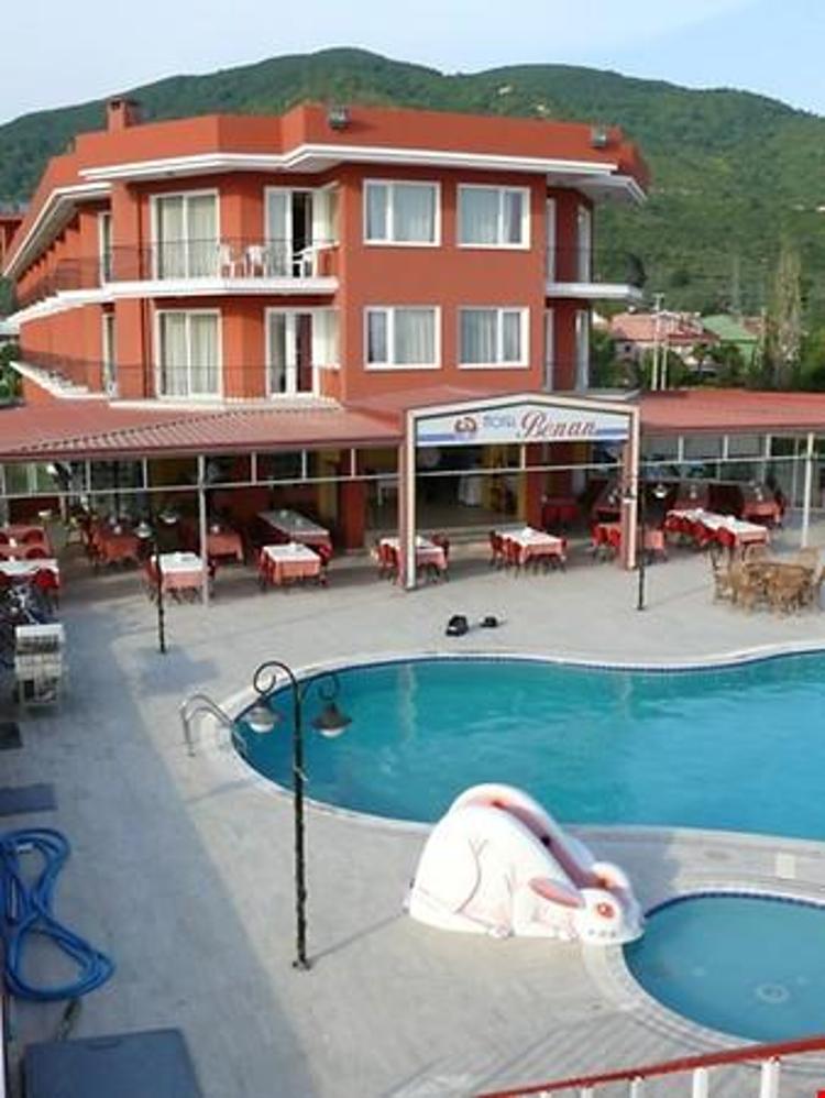 Hotel Benan