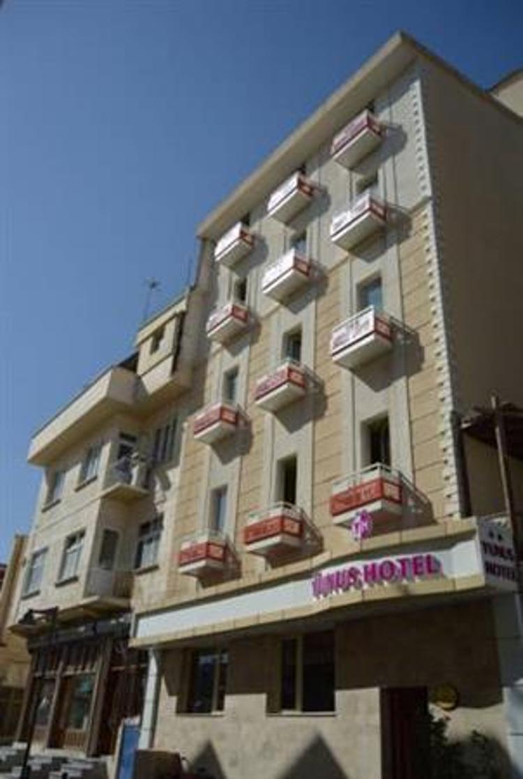 Yunus Hotel