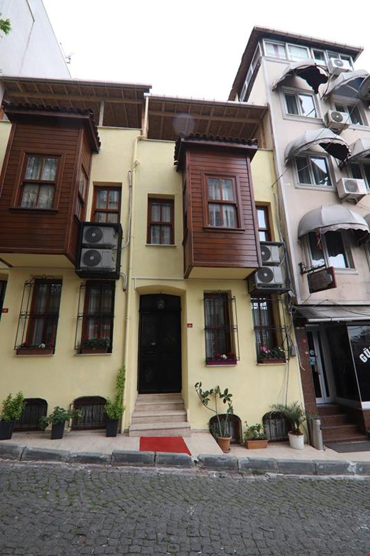 Gür Hotel