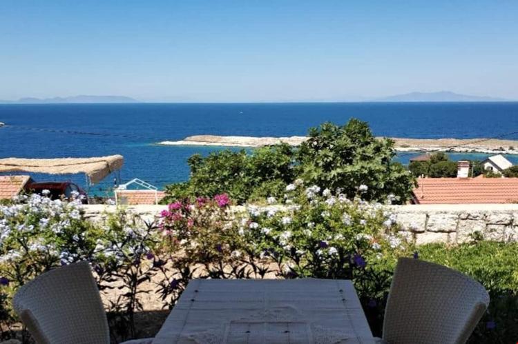 Karaburun'daki Eviniz