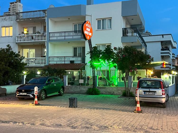 Neşeli Pansiyon Cafe