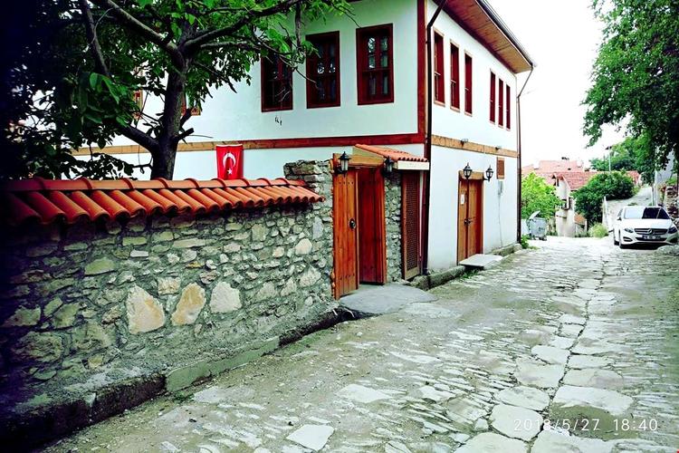 Melek Hanım Konağı