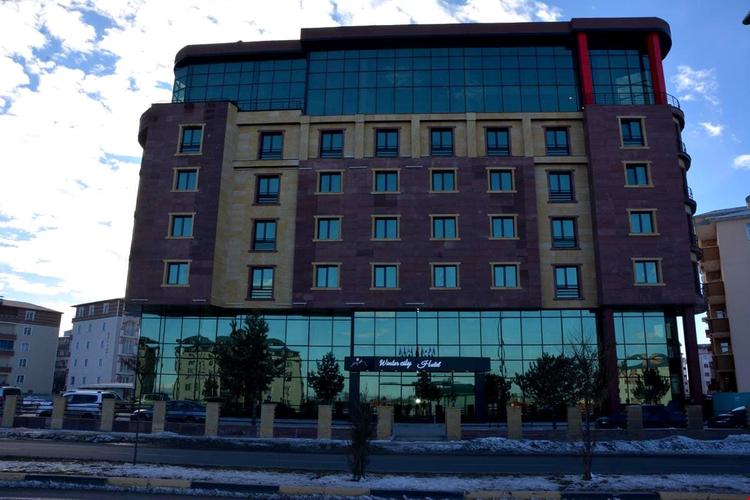 Winter City Hotel