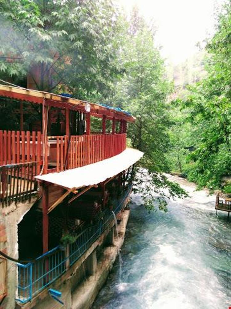 Kapuzbaşı Şelalesi Atmaca Motel