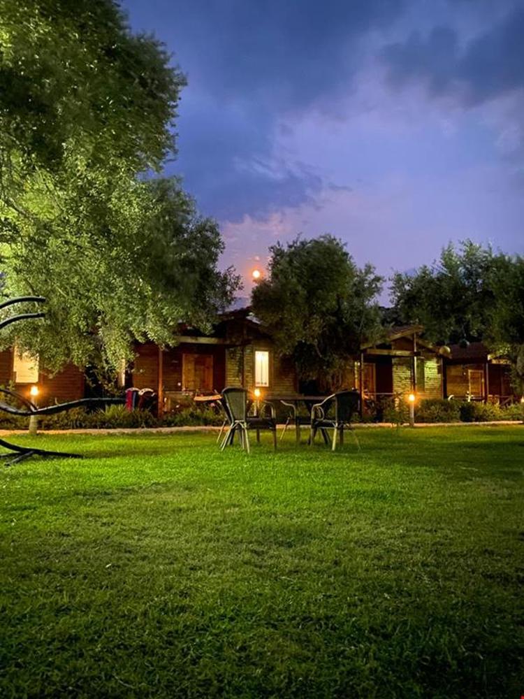 Suzi’nin Bahcesi Ahsap Evler