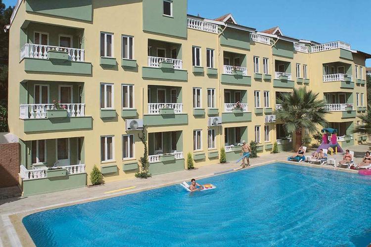 Club Sunset Apartments