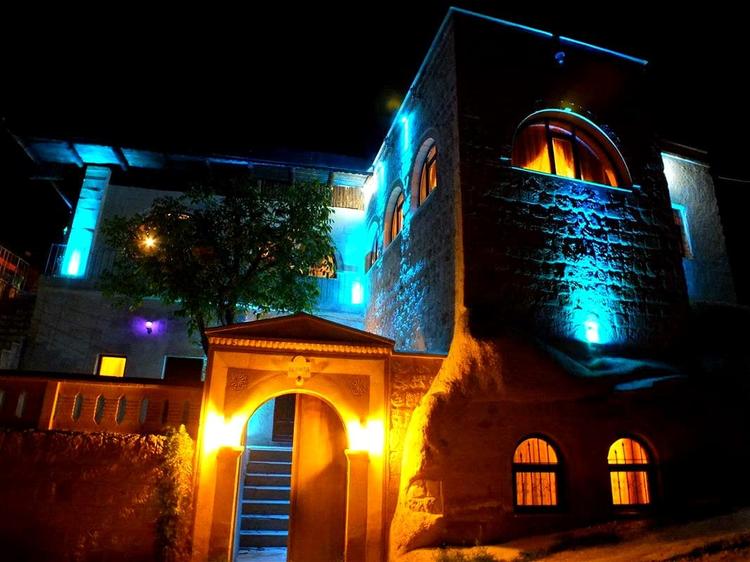 Dilek Tepesi Cave Hotel