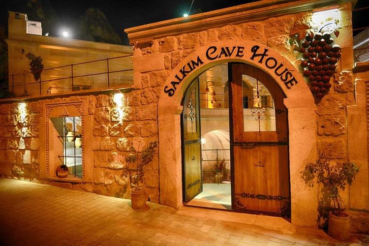 Salkim Cave House