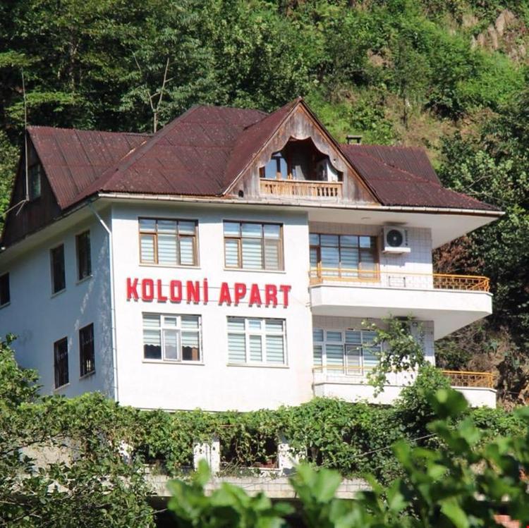 Koloni Apart