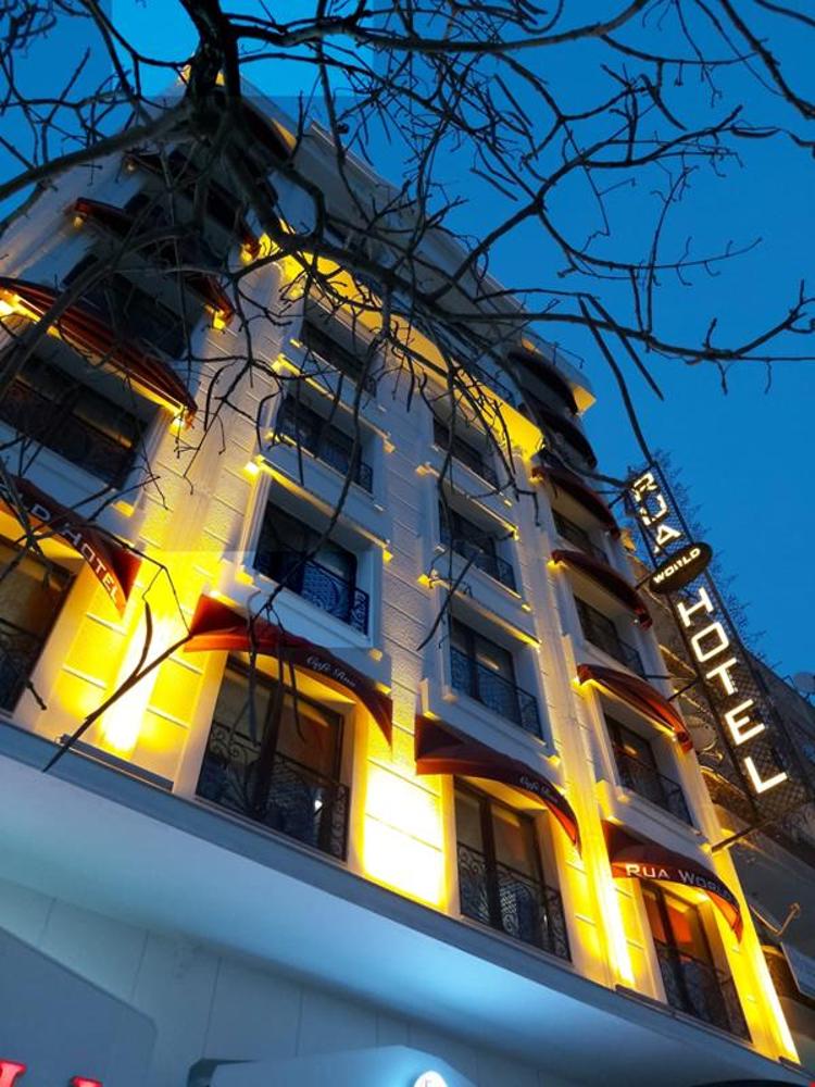 Rua World Hotel
