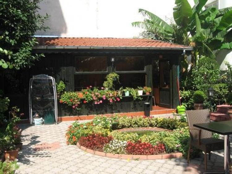 Emin Apart Pension