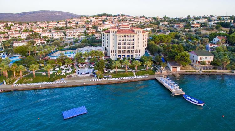 Medis Hotel Çesme