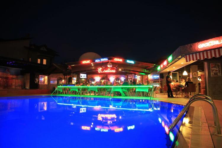 Club Alpina Apartments Hotel