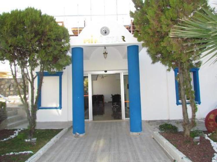 Ministar Hotel