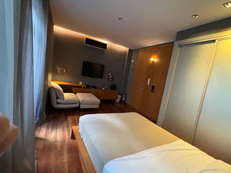 Candy Suite Home