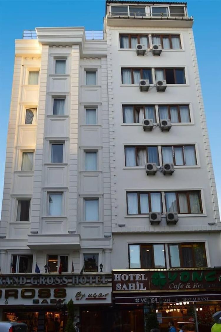 Grand Gross Hotel