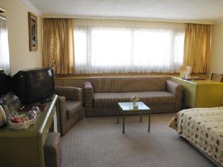 Akya Hotel