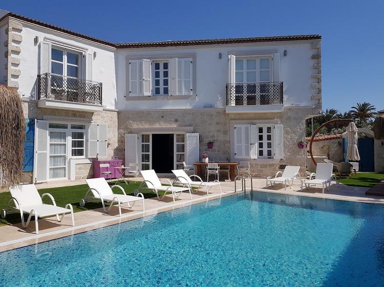 Lilaverde Alacati Boutique Hotel