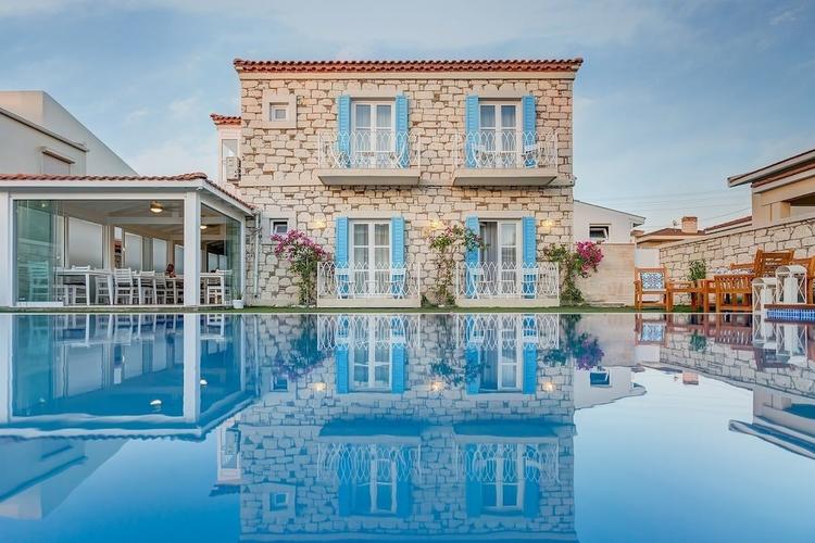 Peri Hotel