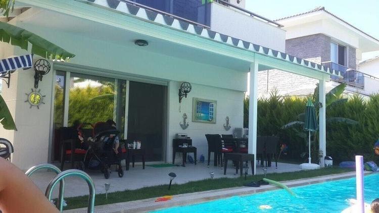 Ozel Havuzlu Luks Villa