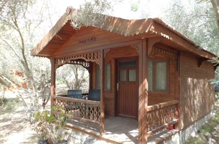 Hosmahal Cafe Restaurant & Bungalows