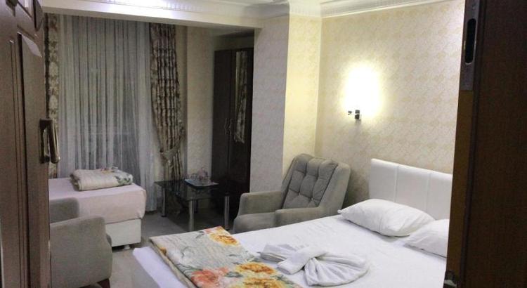 Saraj Deluxe Hotel