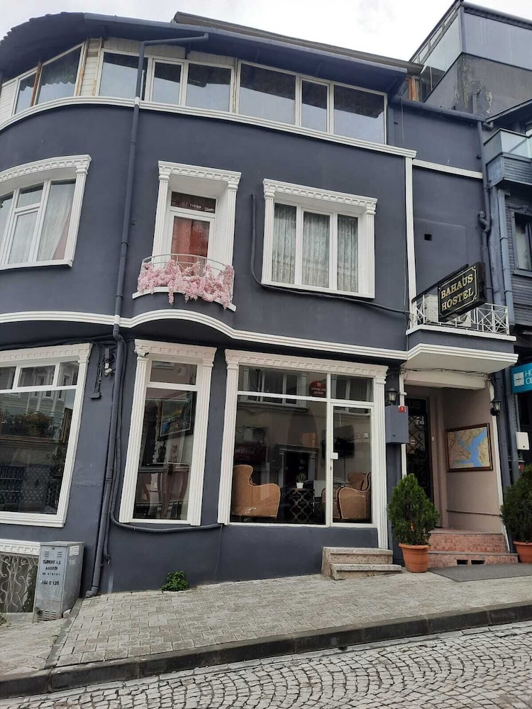 Bahaus Guesthouse Hostel