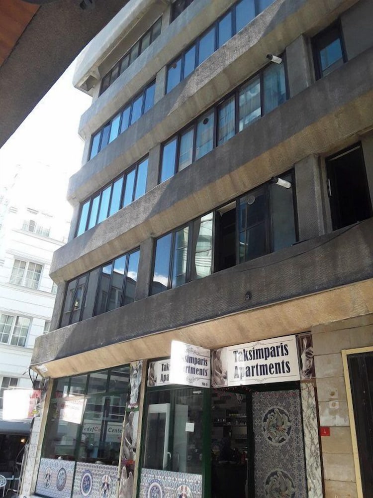 Taksimparis Apartmens