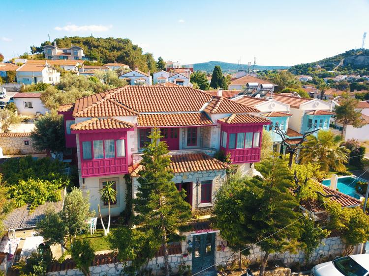 Aisem By Hire Alacati