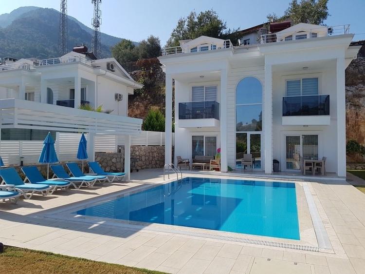 Usan Villa by Angel Rentals
