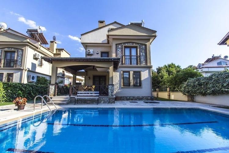 Villa Ilgin by Villamnet