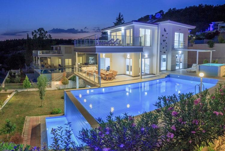 Villa Diva by VillaTatilin