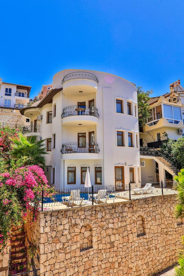 Ekici Suites