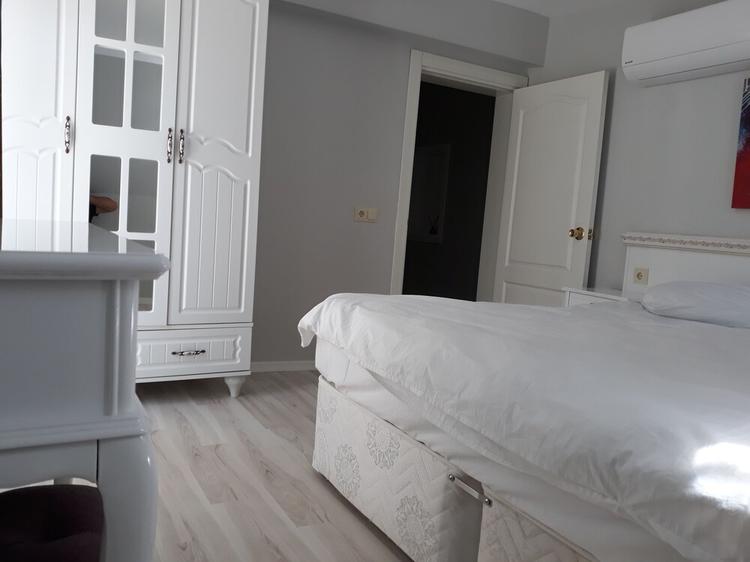 Golden Spark Hotel & Apart