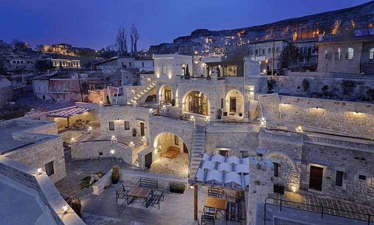 Solem Cave Suites