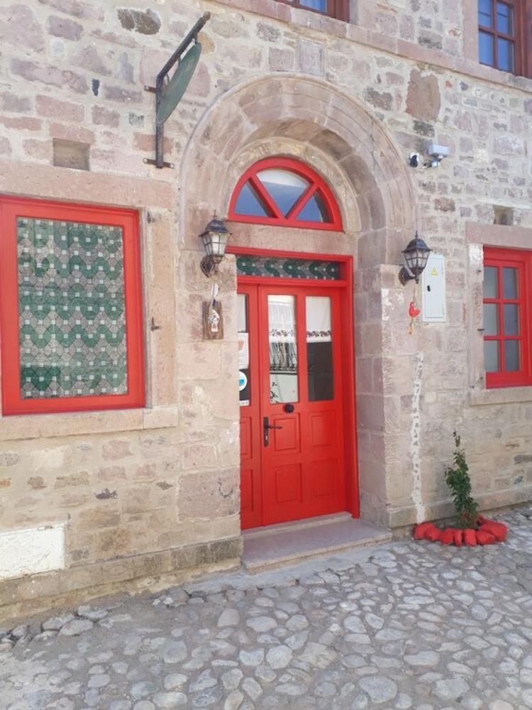 Hayat Alti Otel Ayvalik