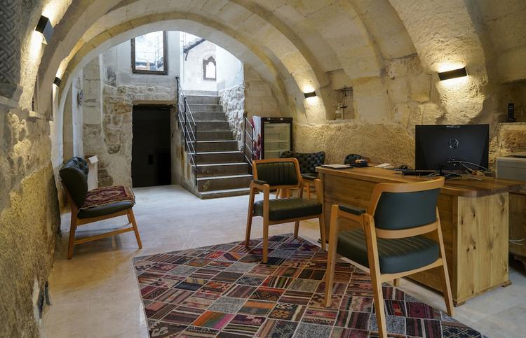 Concept Cave Suites