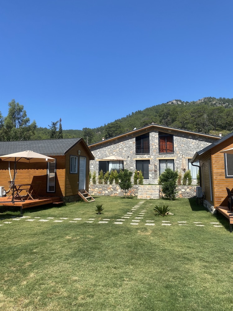 Kovan Bungalow