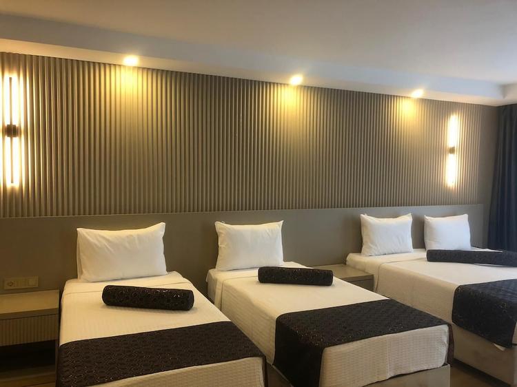 Grand Iska Hotel