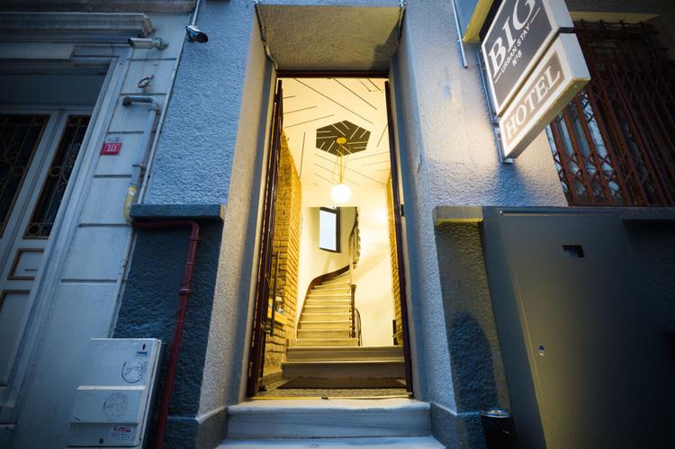 Big Urban Stay