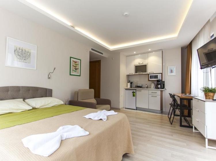 Holas Apartments