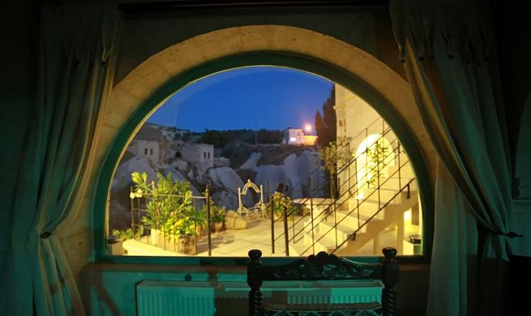 Blue Valley Cave Hotel