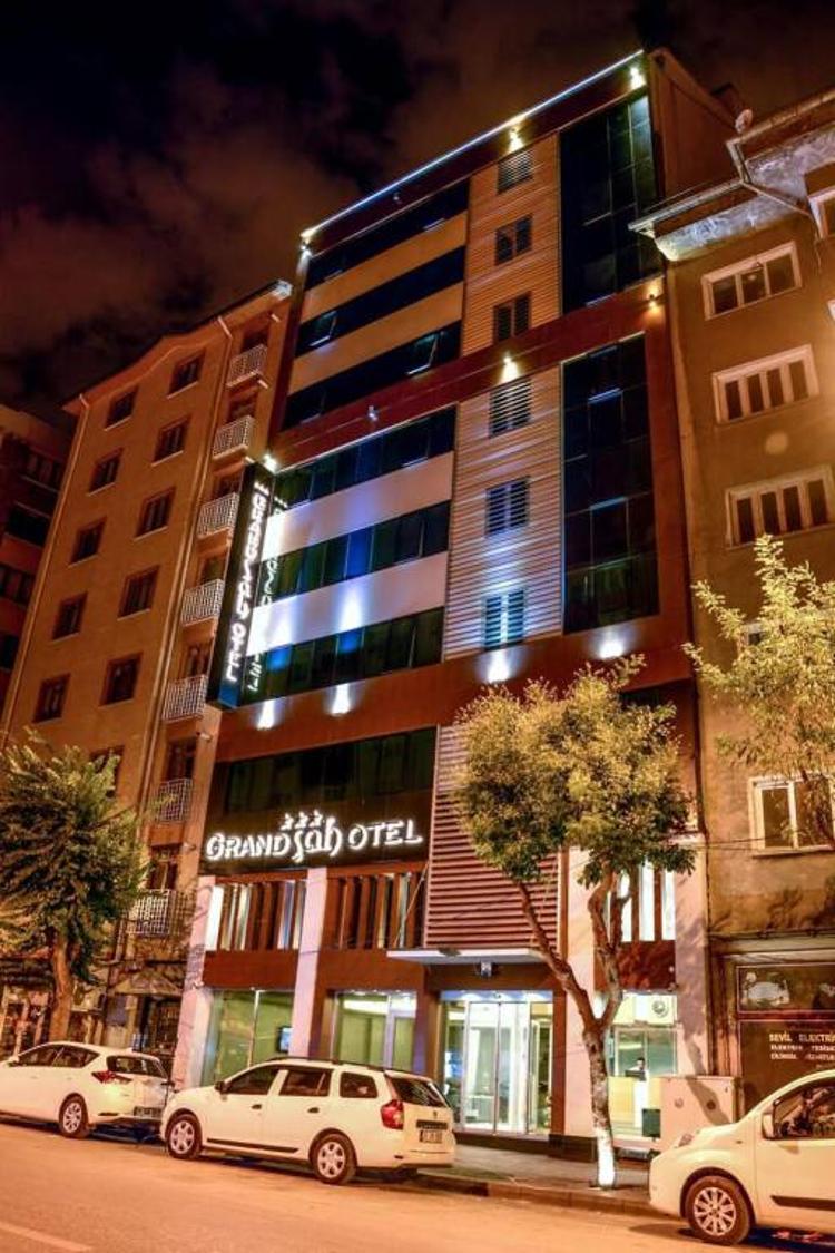 Zin Hotel