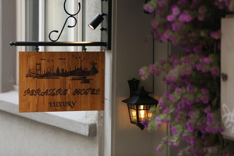 Azre Hotel