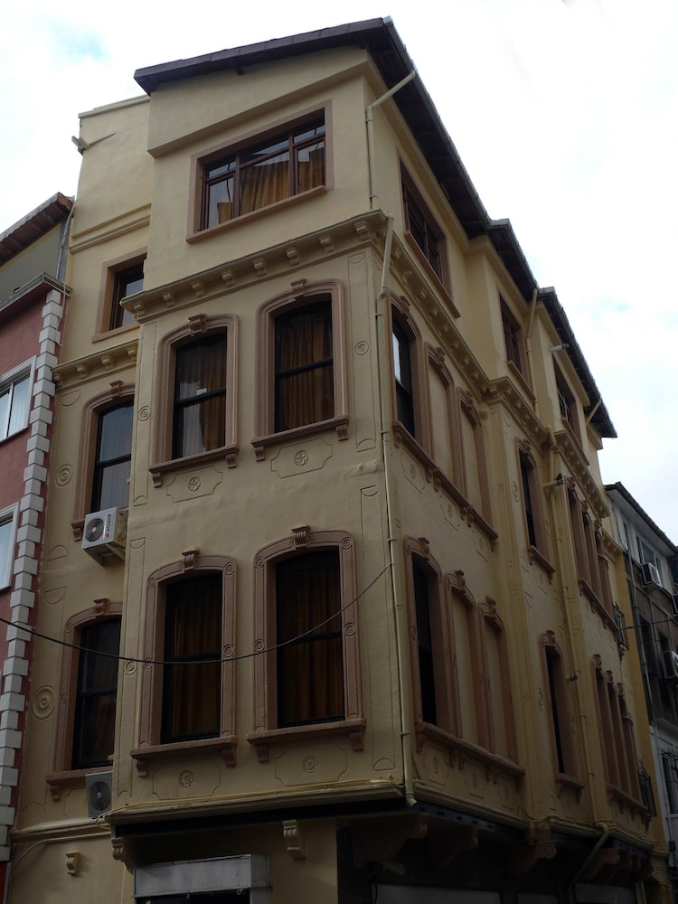 Budak Residence