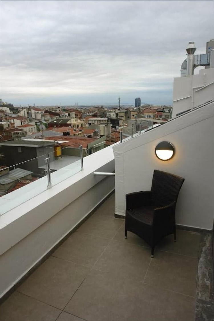Le Mirage Suite