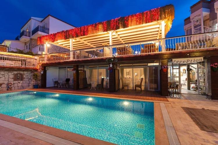 Shaka Marine Hotel