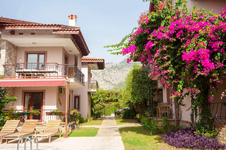 Vira Suites