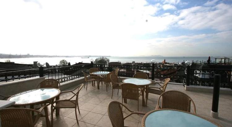 Grand Peninsula Hotel
