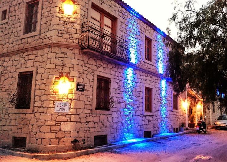 Adres Alaçati Butik Otel